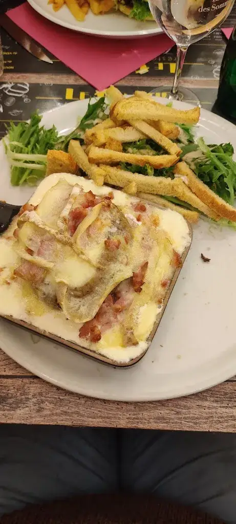 Le Canotier_Guiscriff_slider_image_2