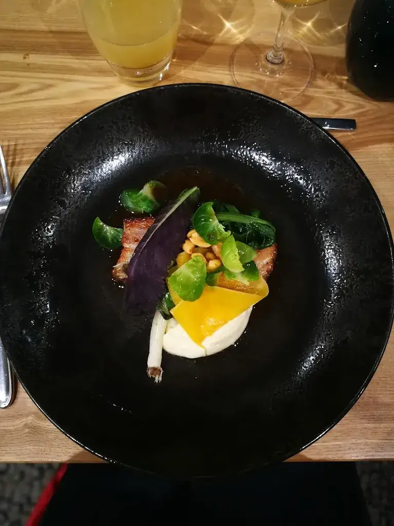 Thais Robert_L'essenciel Restaurant By Jean Marie Baudic_Fougères_review