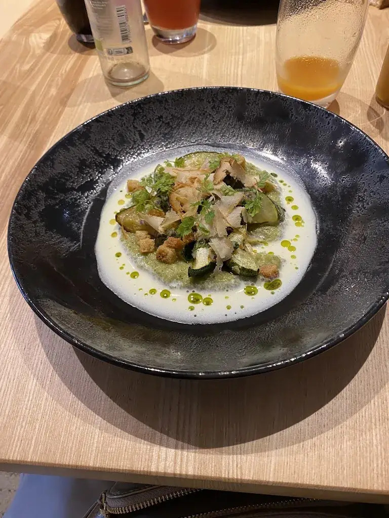 Catherine Haugeard_L'essenciel Restaurant By Jean Marie Baudic_Fougères_review