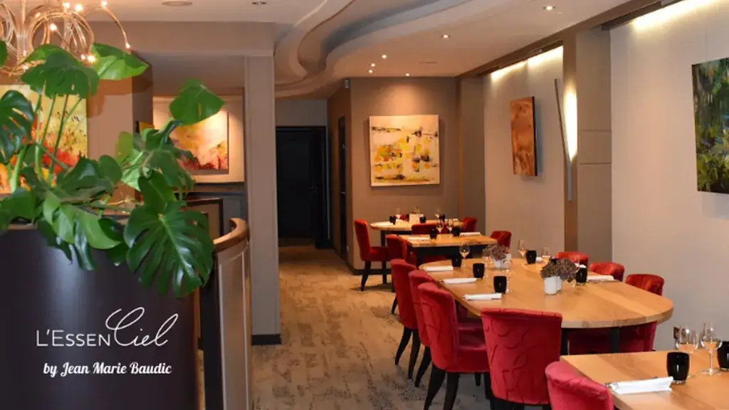 L'essenciel Restaurant By Jean Marie Baudic restaurant à Fougères