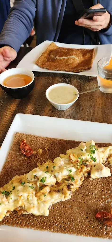 MS Wong_Le Farfadet Gourmand_Fougères_review