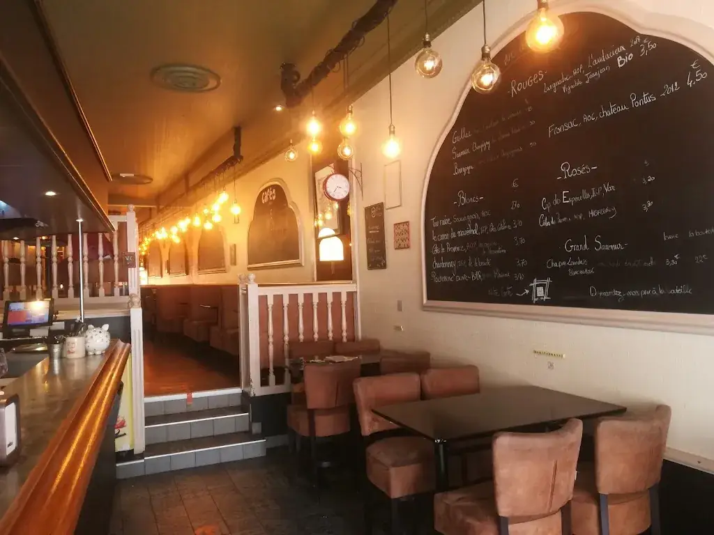 Le Café de Paris_Fougères_slider_image_1