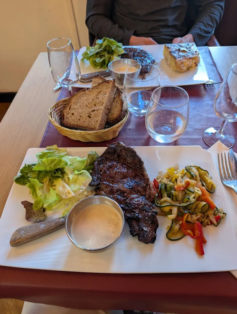 Les Vins et une fourchette_Fougères_slider_image_3