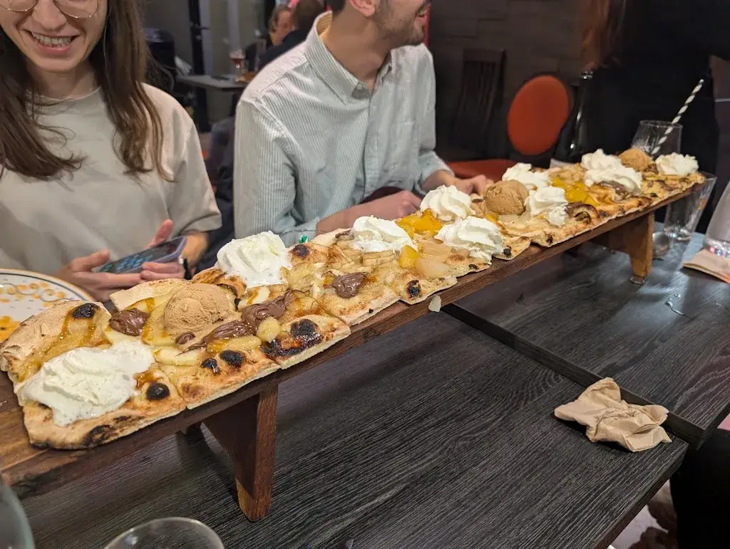 Tiffany Souterre_Pizzéria Le Capri_Fougères_recensione