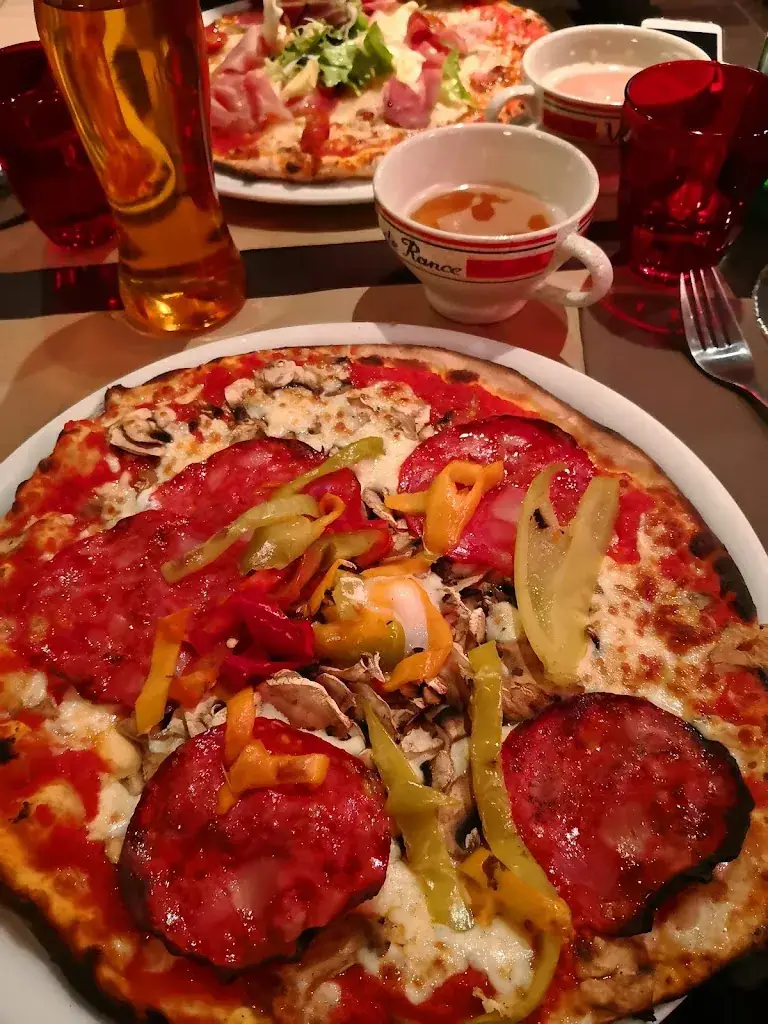 Robin Cammerer_Pizzéria Le Capri_Fougères_recensione