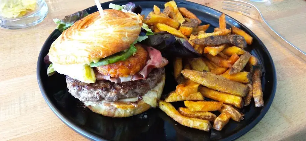 Belinda Mullinix_Le melting_Guidel_review