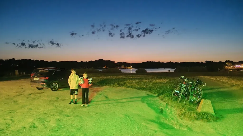 Julian Mortel_la moule qui saoule_Guidel_review