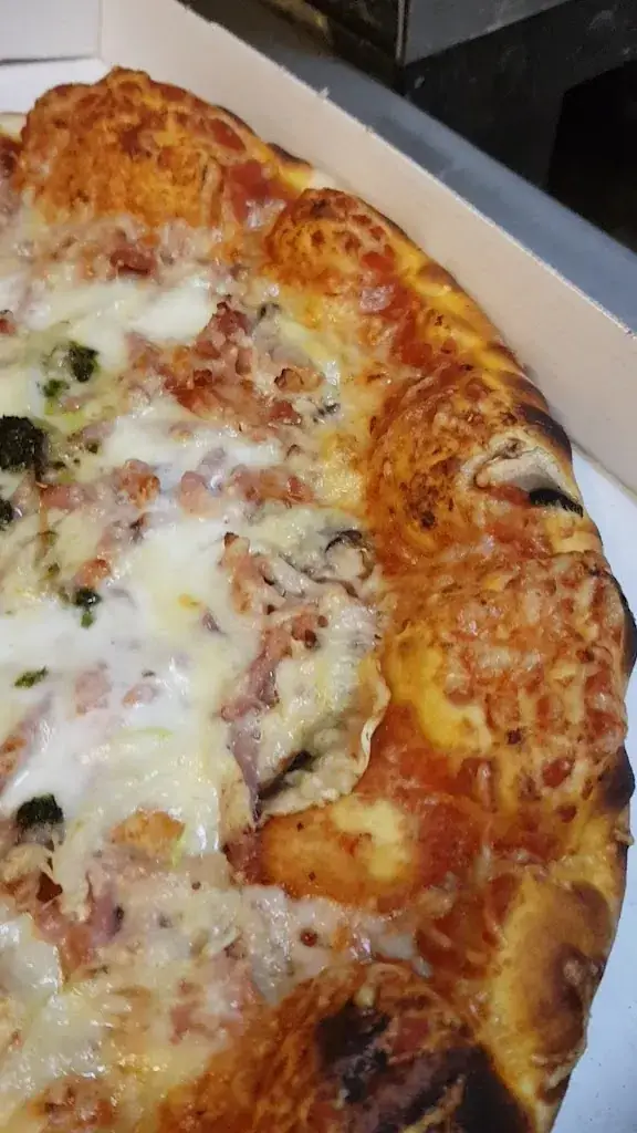 PIZZ'APPETIT_Guidel_slider_image_2