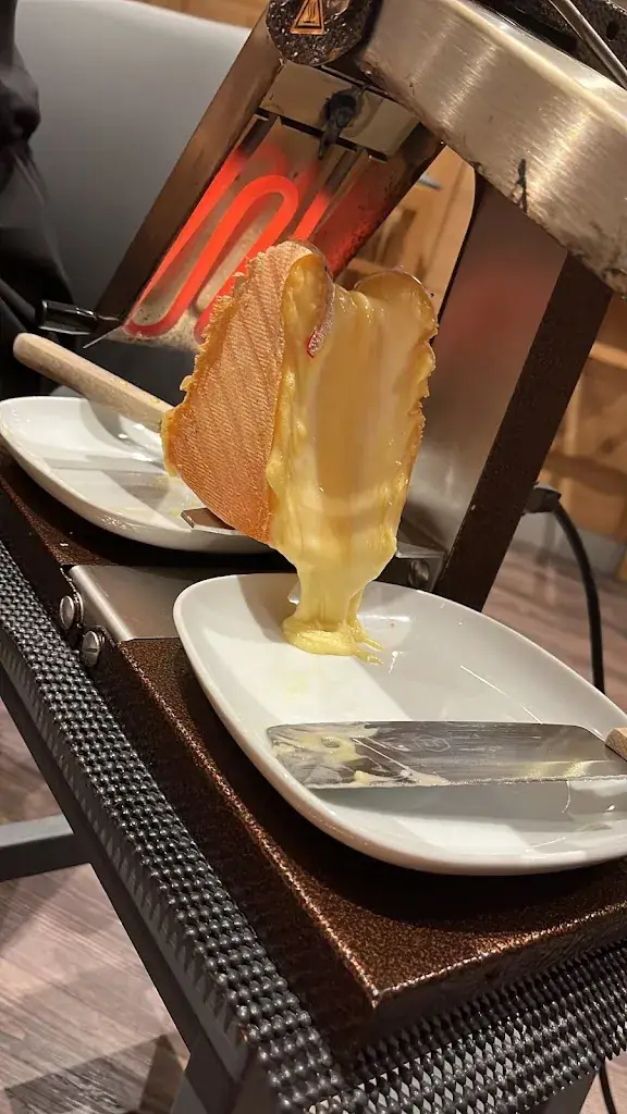 Menu_4 VIN 4_Bonneville_image_1