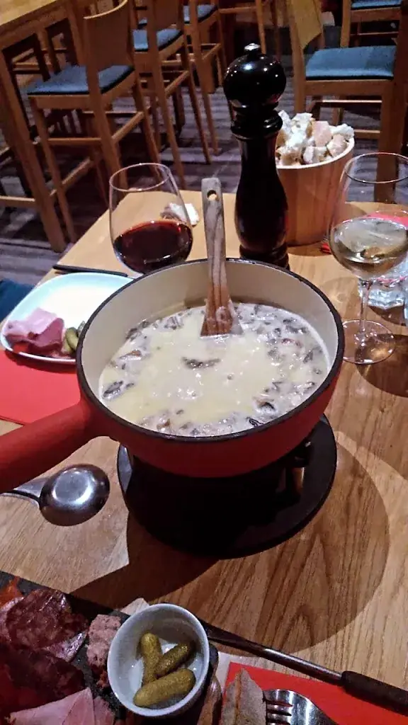 Menu_4 VIN 4_Bonneville_image_2