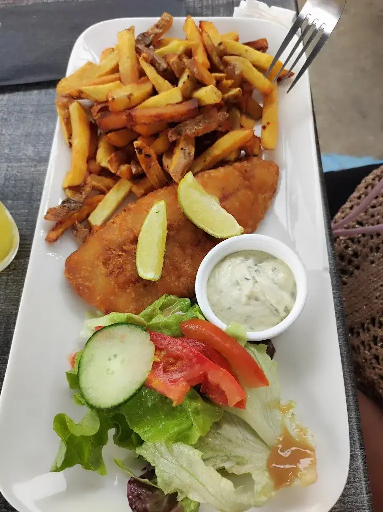 laurent bordes_L’ancre de la Marine - Restaurant Bar_Groix_review