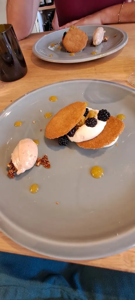 FL F_Le Cinquante, Restaurant, Cave à vins et Chambres d'hôtes à Groix_Groix_review