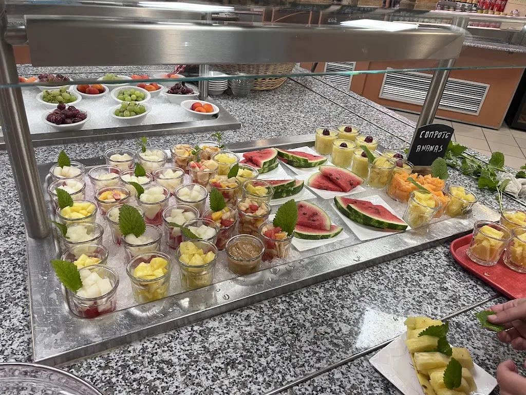 Cafeteria of the Lakes_Bonneville_slider_image_2