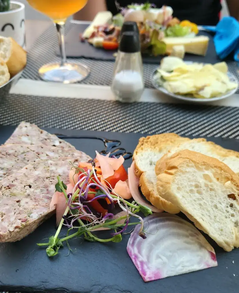 La TablEnvie_Bonneville_slider_image_3