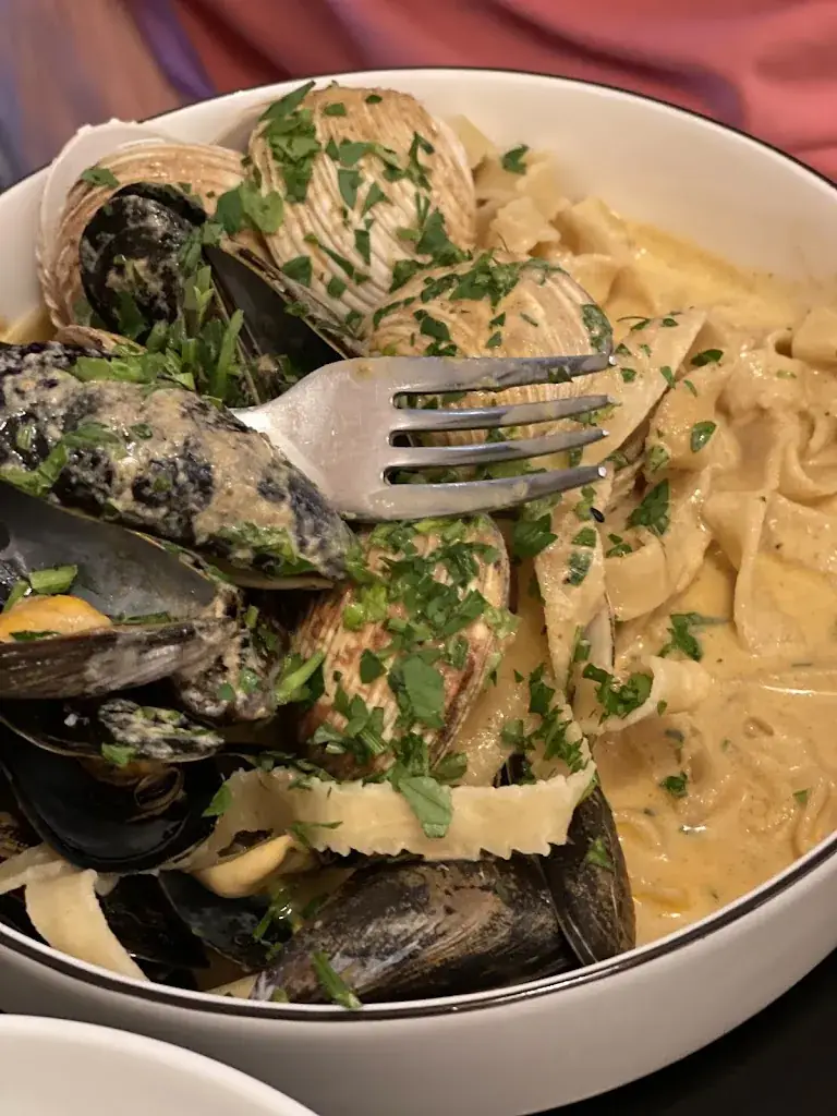 Catherine GILLET GEORGY_Entre Nous_Guilvinec_recensione