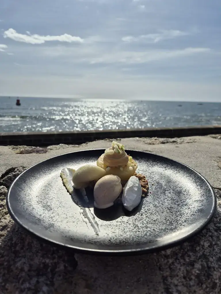 Le Poisson D'Avril_Guilvinec_slider_image_3