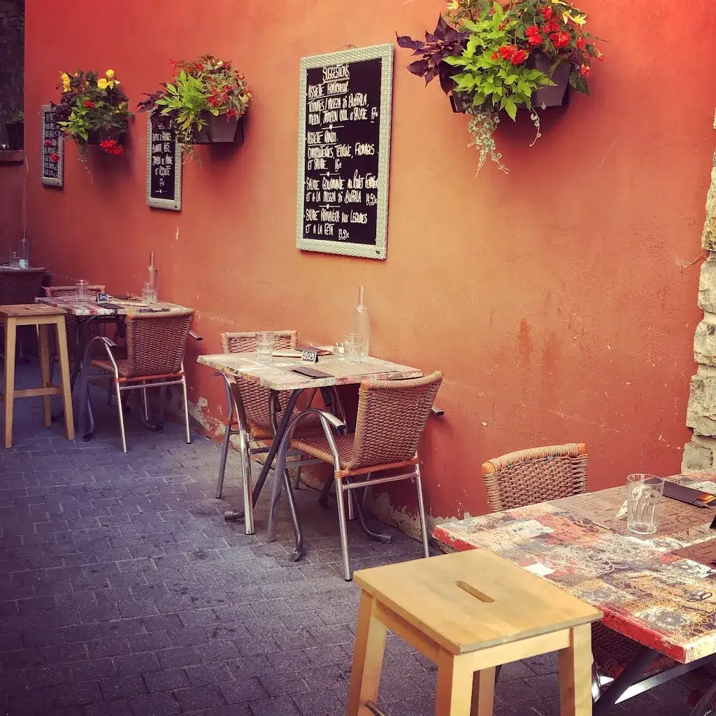 Complices & Pizza restaurant in Bonneville