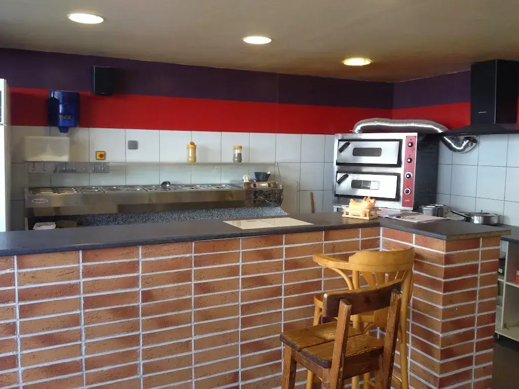 Mad Eo Pizz restaurant in Guilvinec