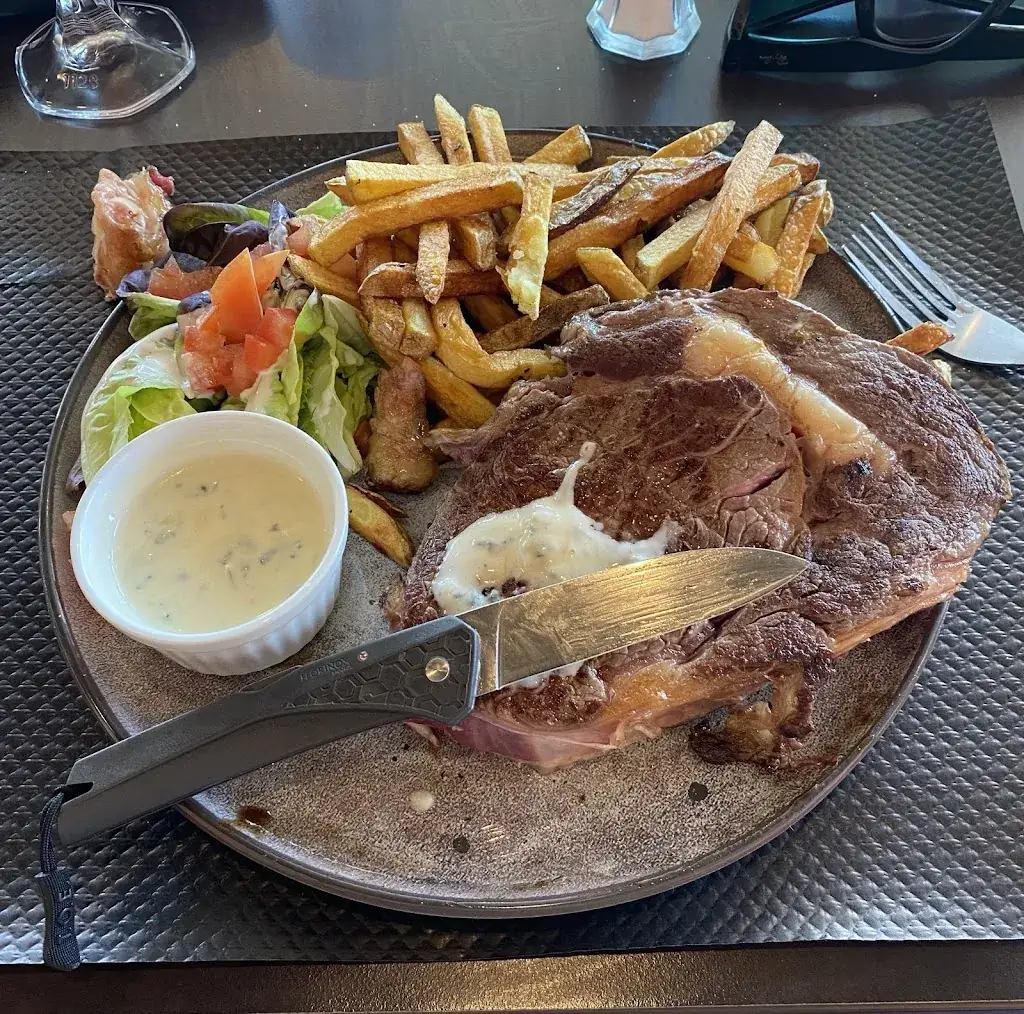 Moirage_La table d’Yvonne_Inguiniel_review