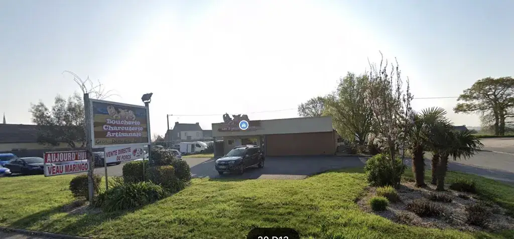 Les Trois Petits Cochons restaurant in Hénanbihen