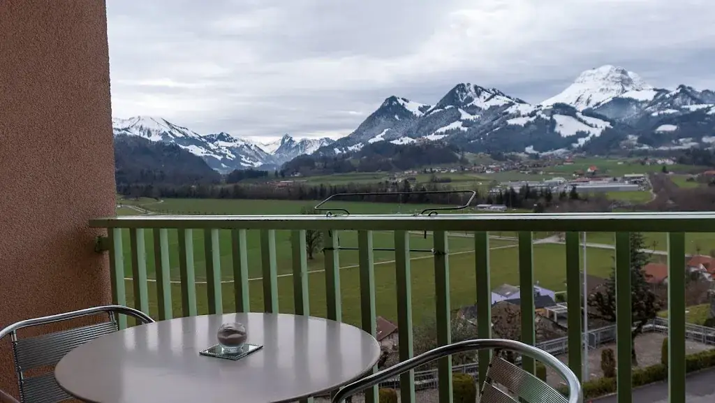 Hôtel-Restaurant de Ville restaurant in Broc