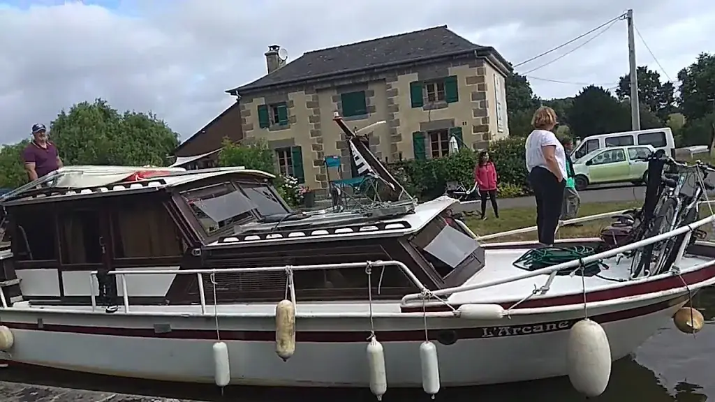 ILLE FLOTTANTE_Hédé-Bazouges_slider_image_2