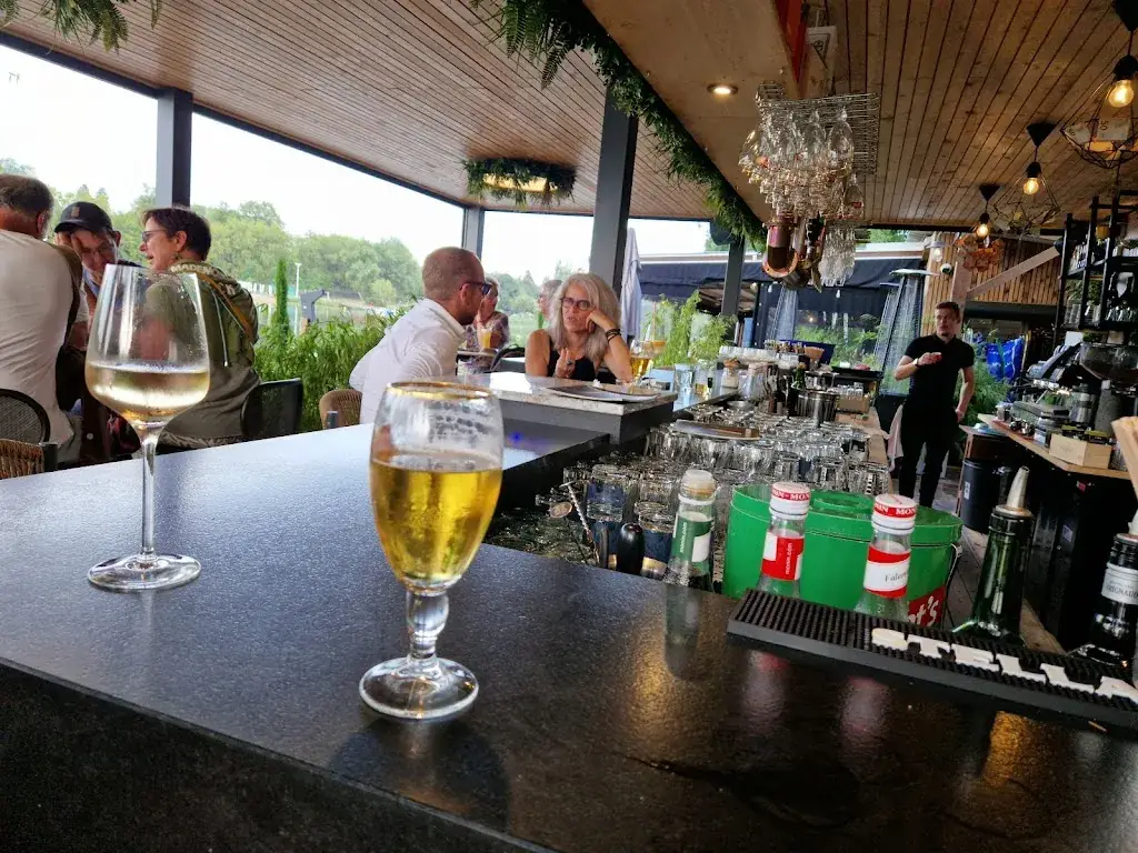 Clive Rankin_L'atmosphère_Bellerive-sur-Allier_review