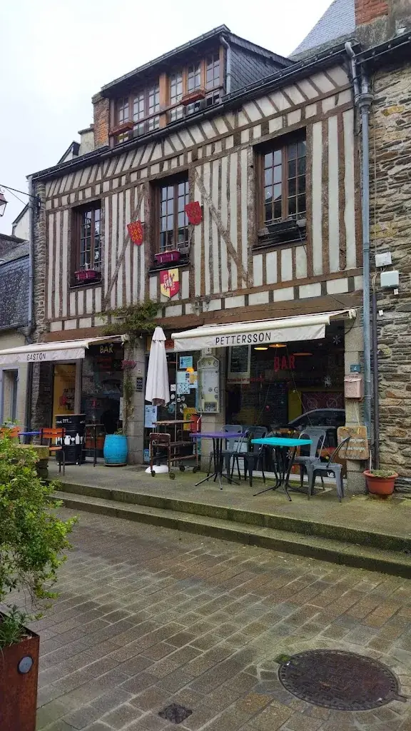 Michele Whitehouse_Gaston et Pettersson_Josselin_recensione