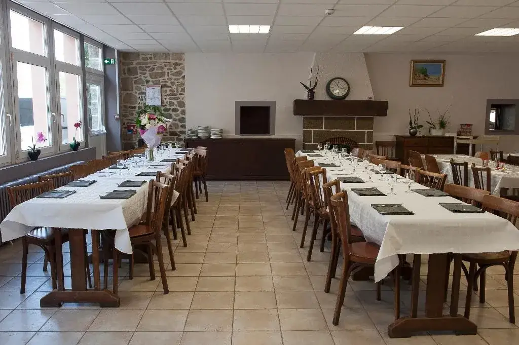EURL Au Bon Saint Nicolas restaurant in Hillion