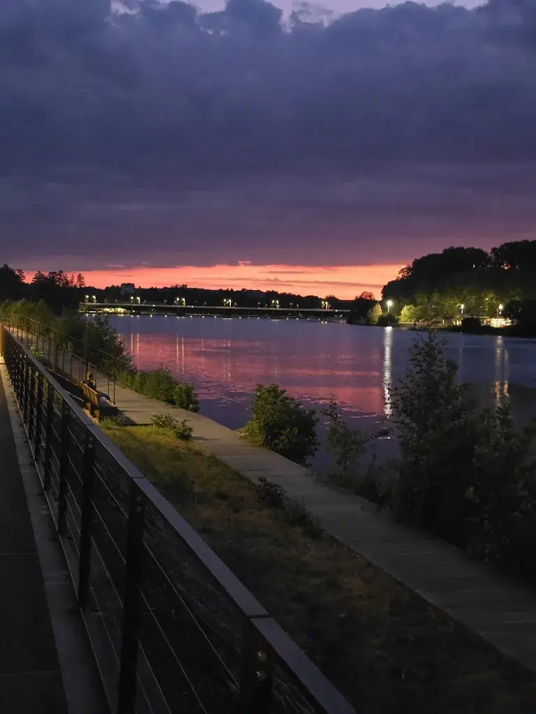 Ghostxii Ghostxii_Le Cabanon_Bellerive-sur-Allier_review