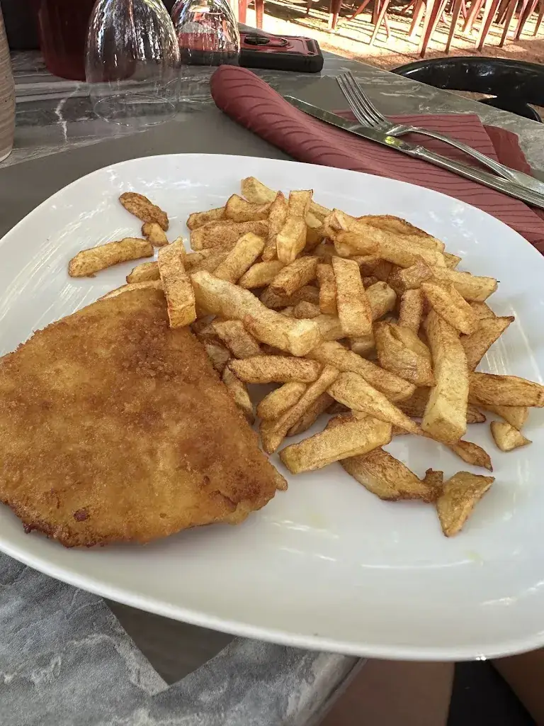 Hans-Peter Löffler_Le Cabanon_Bellerive-sur-Allier_review