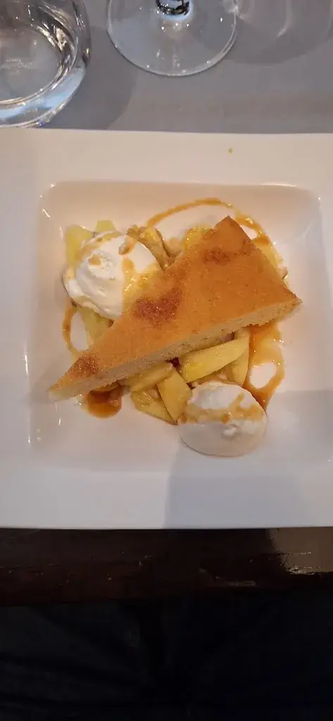 Yves_Le Tymarie_Chapelle-des-Fougeretz_review