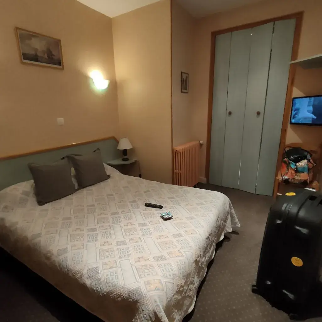 La Grande Fontaine_Jugon-les-Lacs_slider_image_1