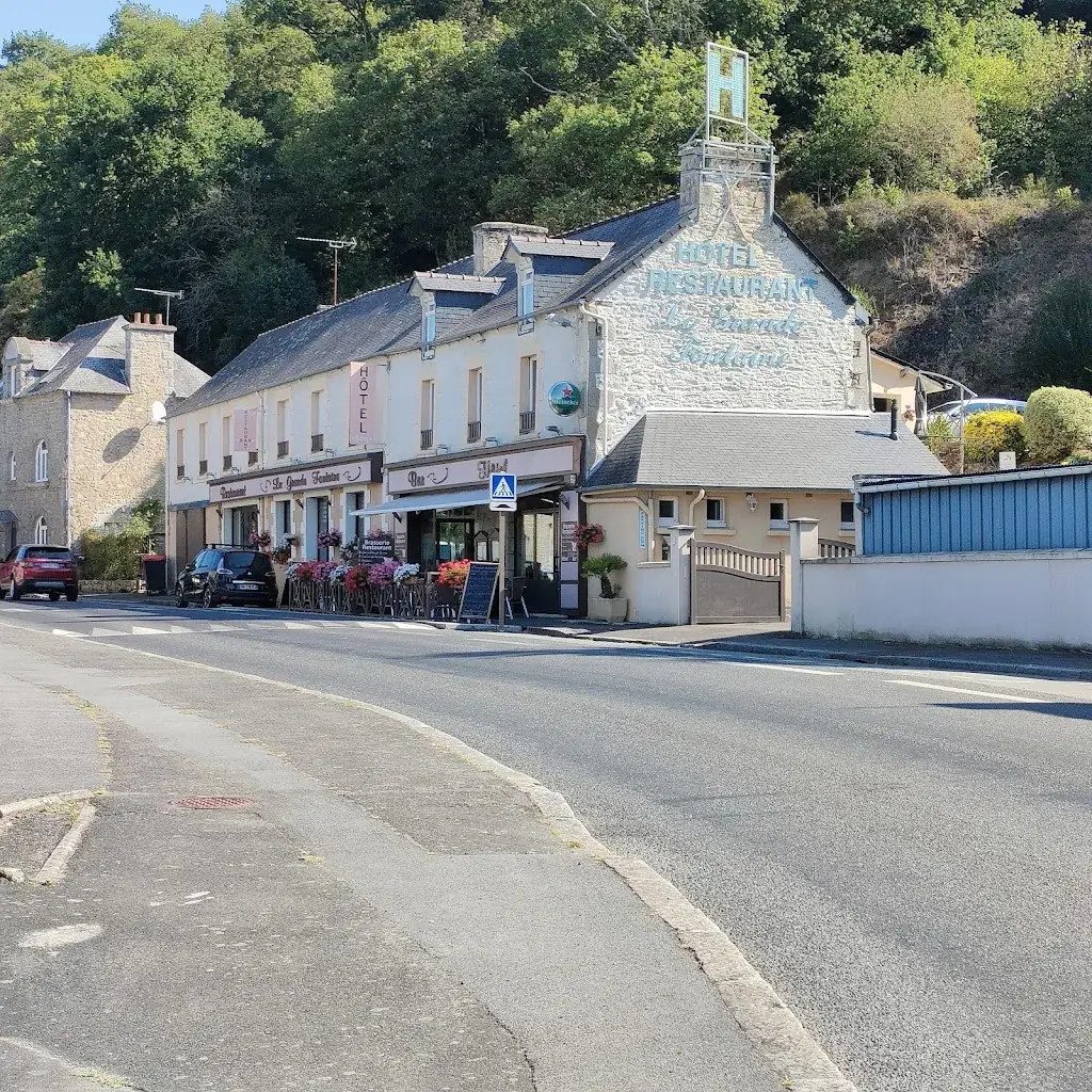 La Grande Fontaine_Jugon-les-Lacs_slider_image_2