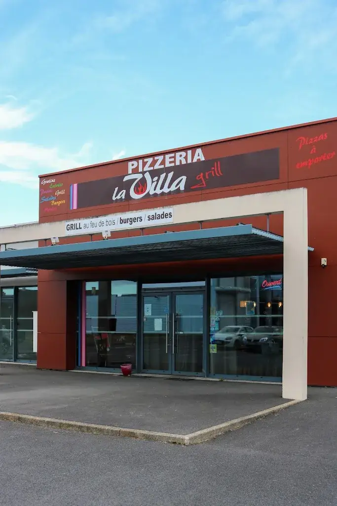 La Villa Grill/Pizzeria_Gouesnière_slider_image_1