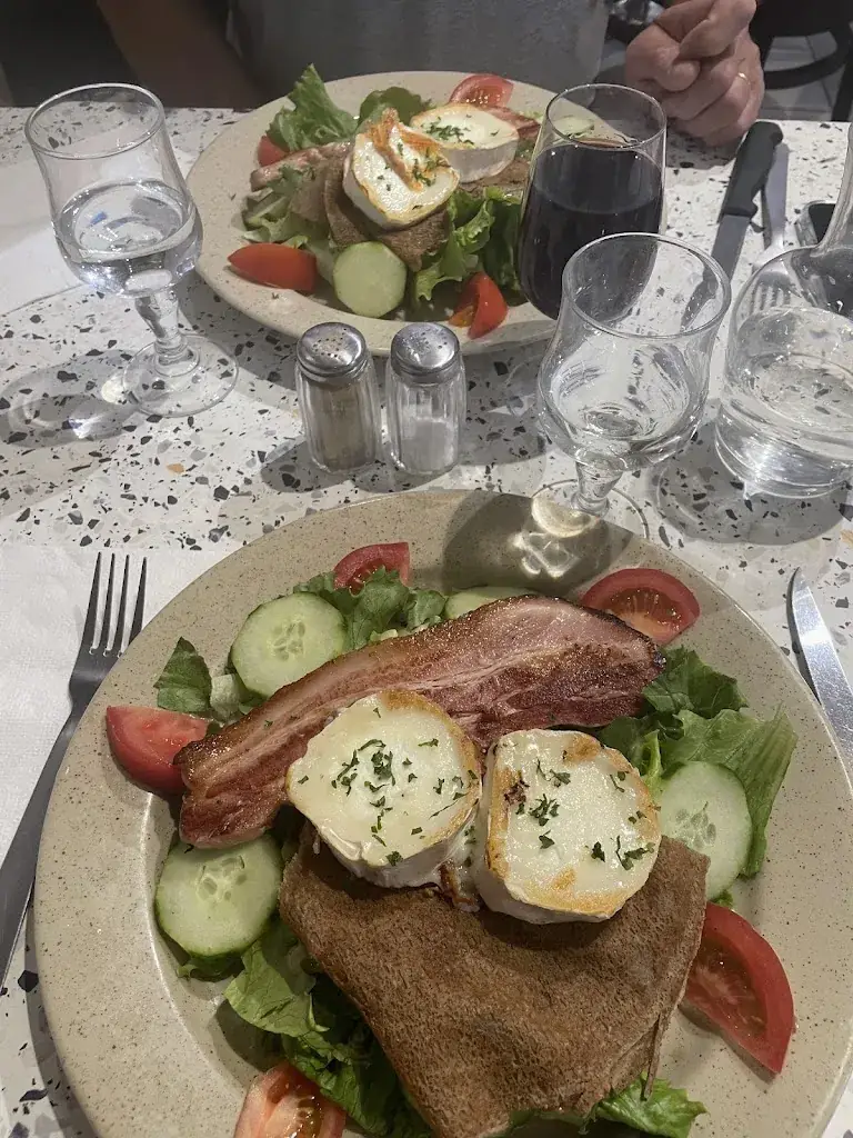 Lolo Pell_L'hermine_Huelgoat_Bewertung