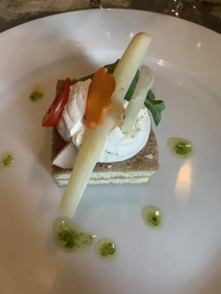 Mike Wilson_L'Aristide_Huelgoat_review