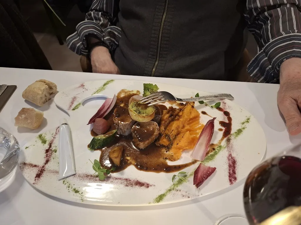 Georgios Gryllos_Le p'tit montmartre_Vichy_review