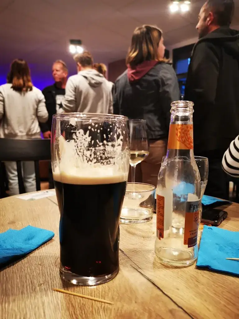 Yann Cellier_The Toucan Café_Gacilly_review