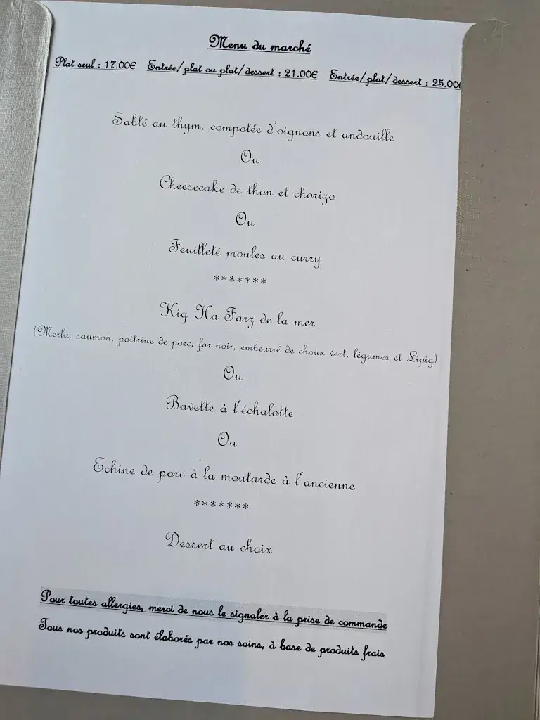 Menü_Auberge du Vieux Château_Roche-Maurice_Bild_1