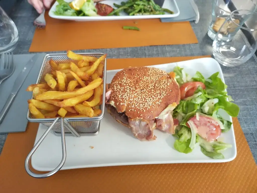 Restaurant La P’tite Fringale_Kerlouan_slider_image_3