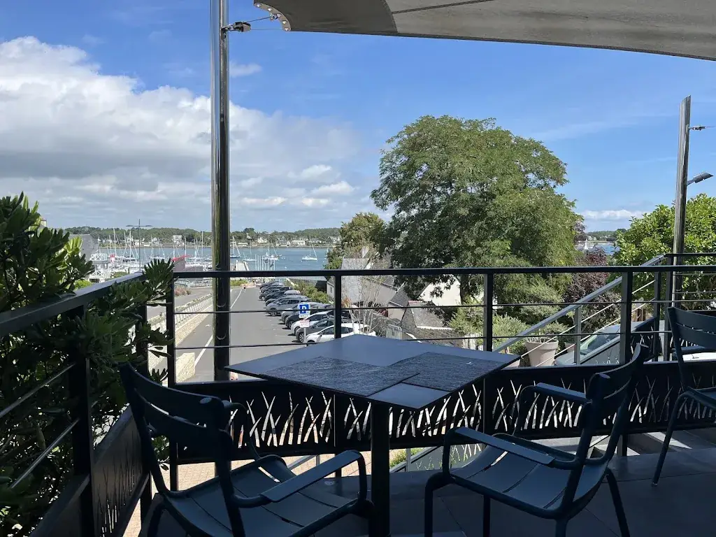 Jennifer Fête_L'Azimut La Trinité sur Mer_Trinité-sur-Mer_review