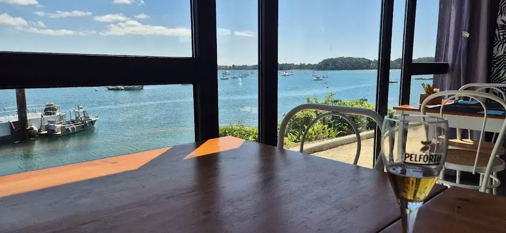 Sabine Walther_Bistrot quai du barrage_Richardais_review