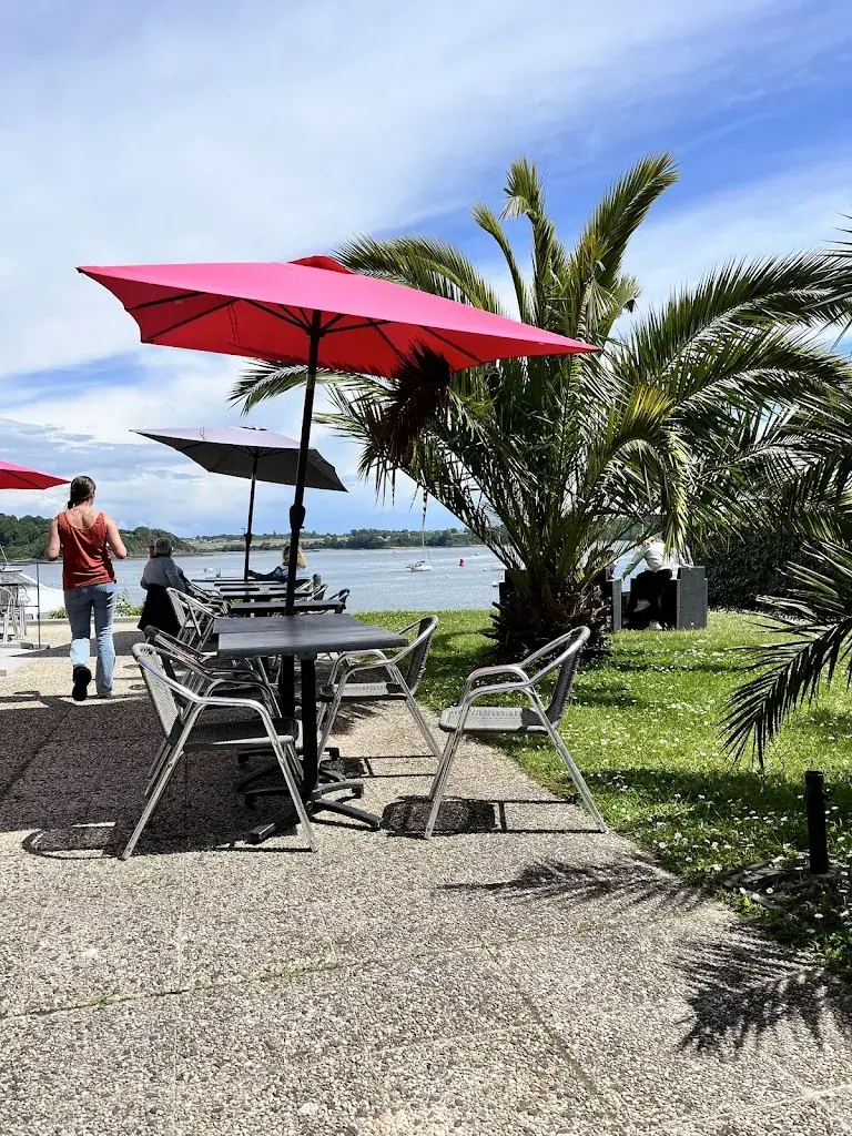 Bistrot quai du barrage restaurant in Richardais