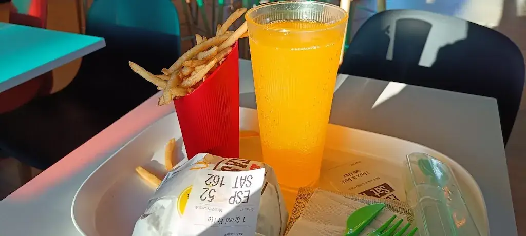 Menu_McDonald's_Guerche-de-Bretagne_image_2