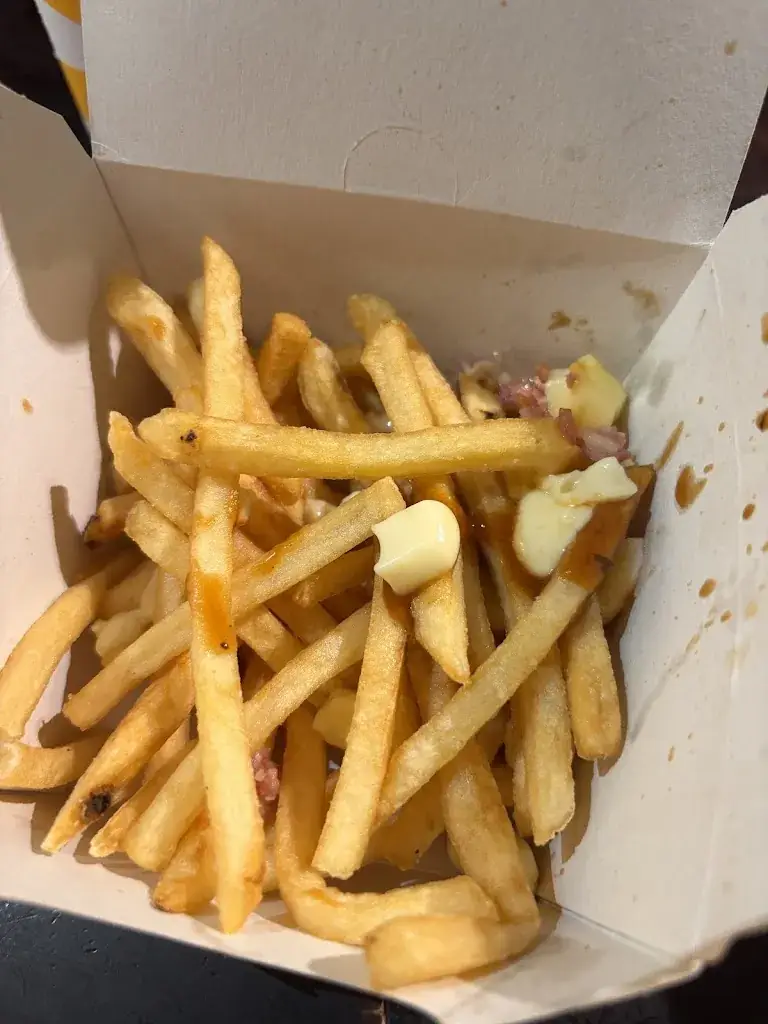 Alyssia Champigny_McDonald's_Guerche-de-Bretagne_review