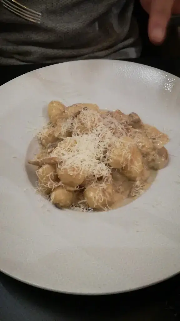 J. Manu S._Il Toscano La Mézière_Mézière_recensione