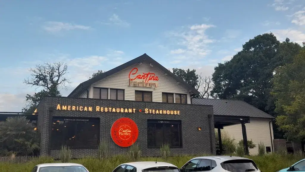 Cantina Factory Restaurant in Mézière