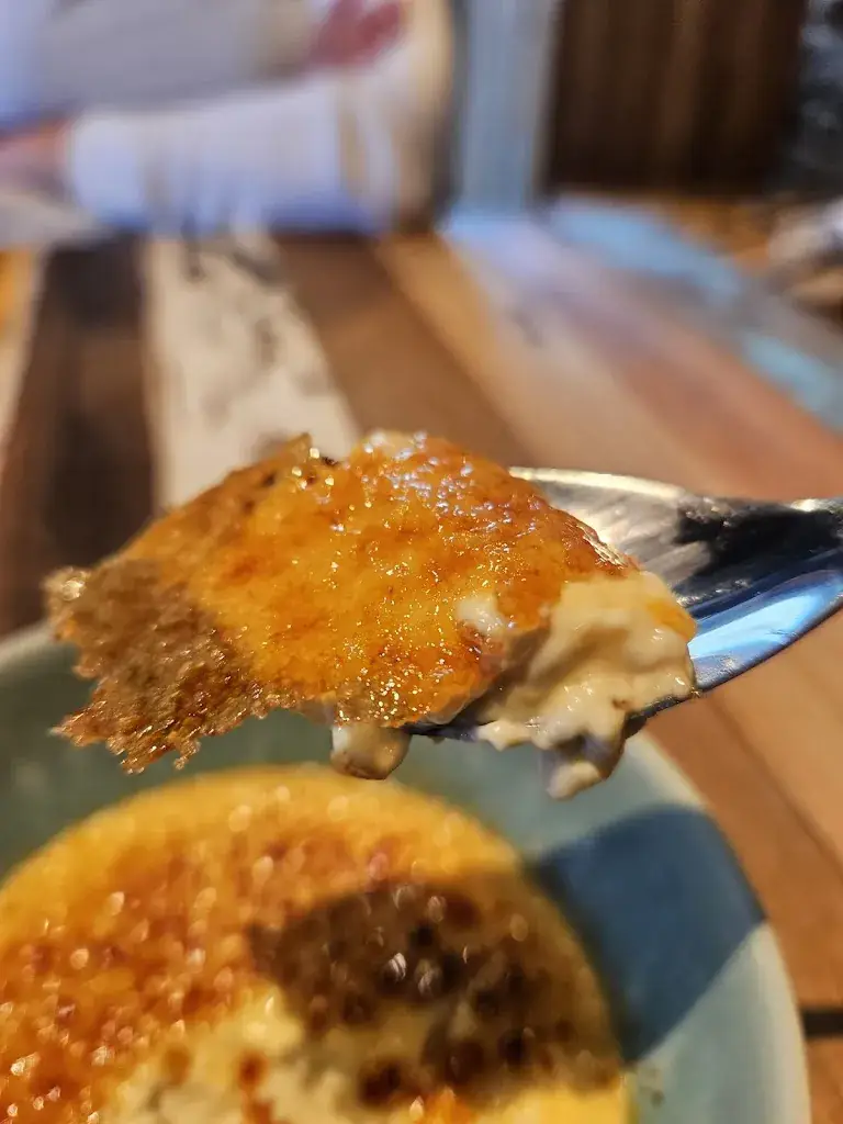 Joan Torres_L'AVINEUR_Landudec_review