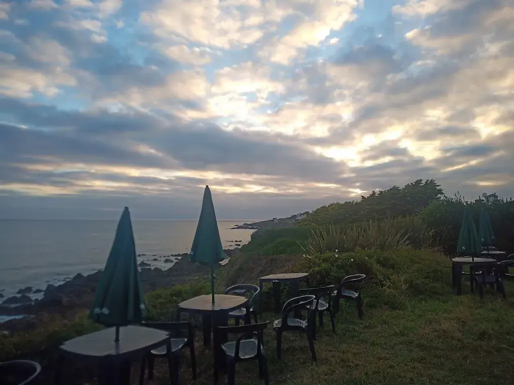 Sarah Jubil-Volkmar_Restaurant l'Océane_Plozévet_review